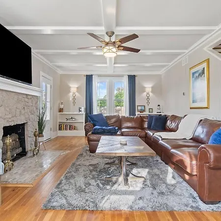 Huge Fenced Yard, New Interior, Boat And Car Parking Villa